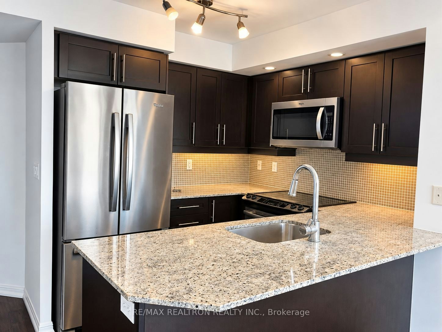 902-65 East Liberty Street, Toronto, ON, M6K 3R2 - 3