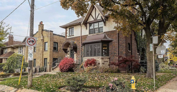 Main Fl-130 Highbourne Road, Toronto, ON, M5P 2J7 - 3