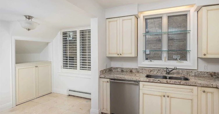 Main Fl-130 Highbourne Road, Toronto, ON, M5P 2J7 - 13
