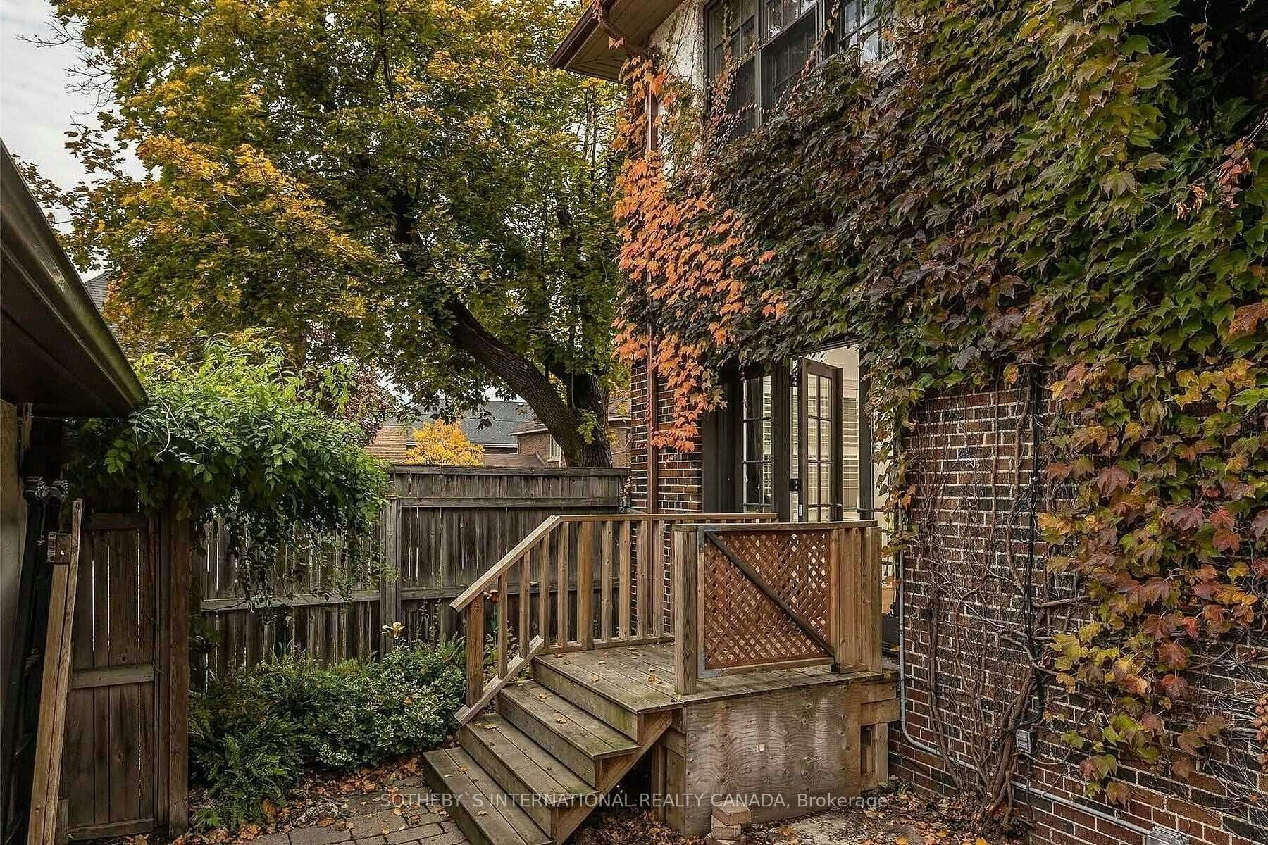 Main Fl-130 Highbourne Road, Toronto, ON, M5P 2J7 - 28