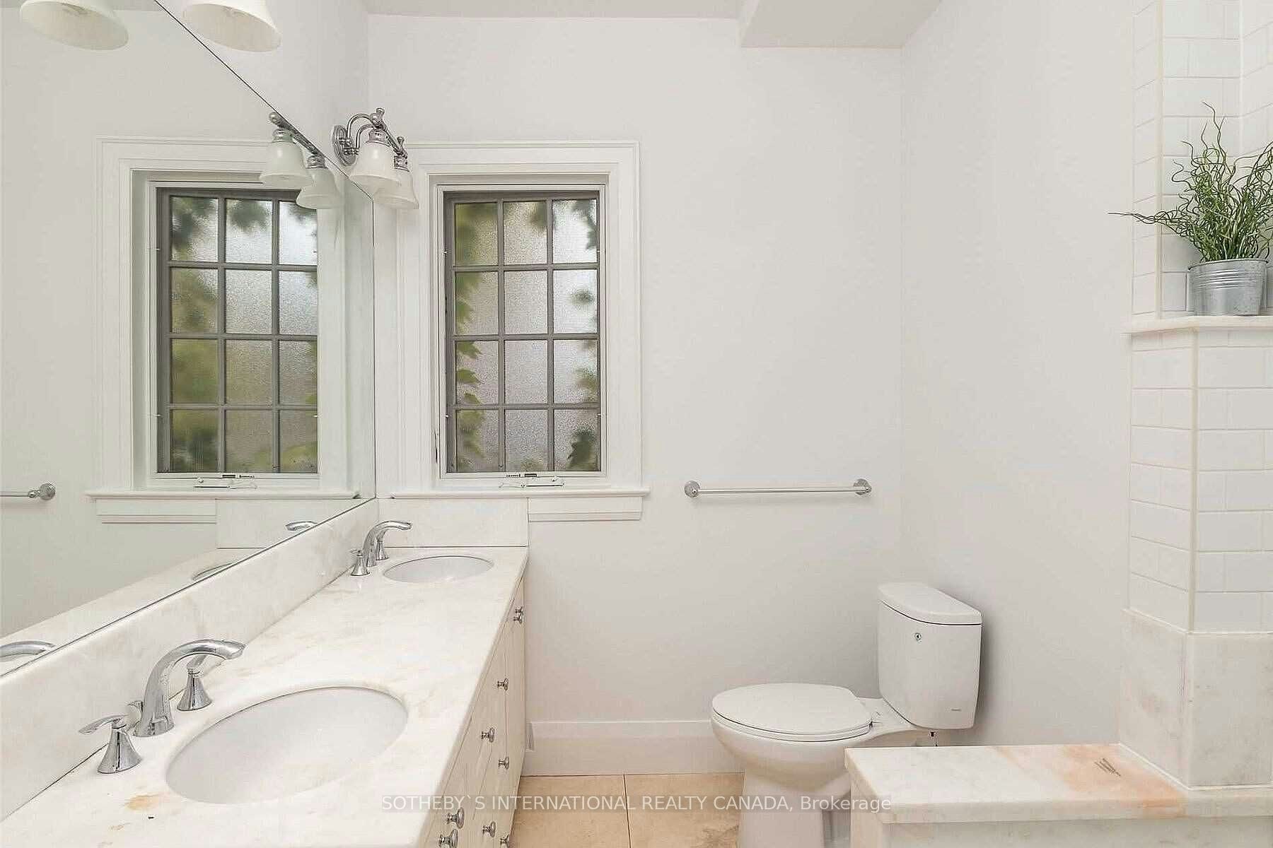 Main Fl-130 Highbourne Road, Toronto, ON, M5P 2J7 - 20