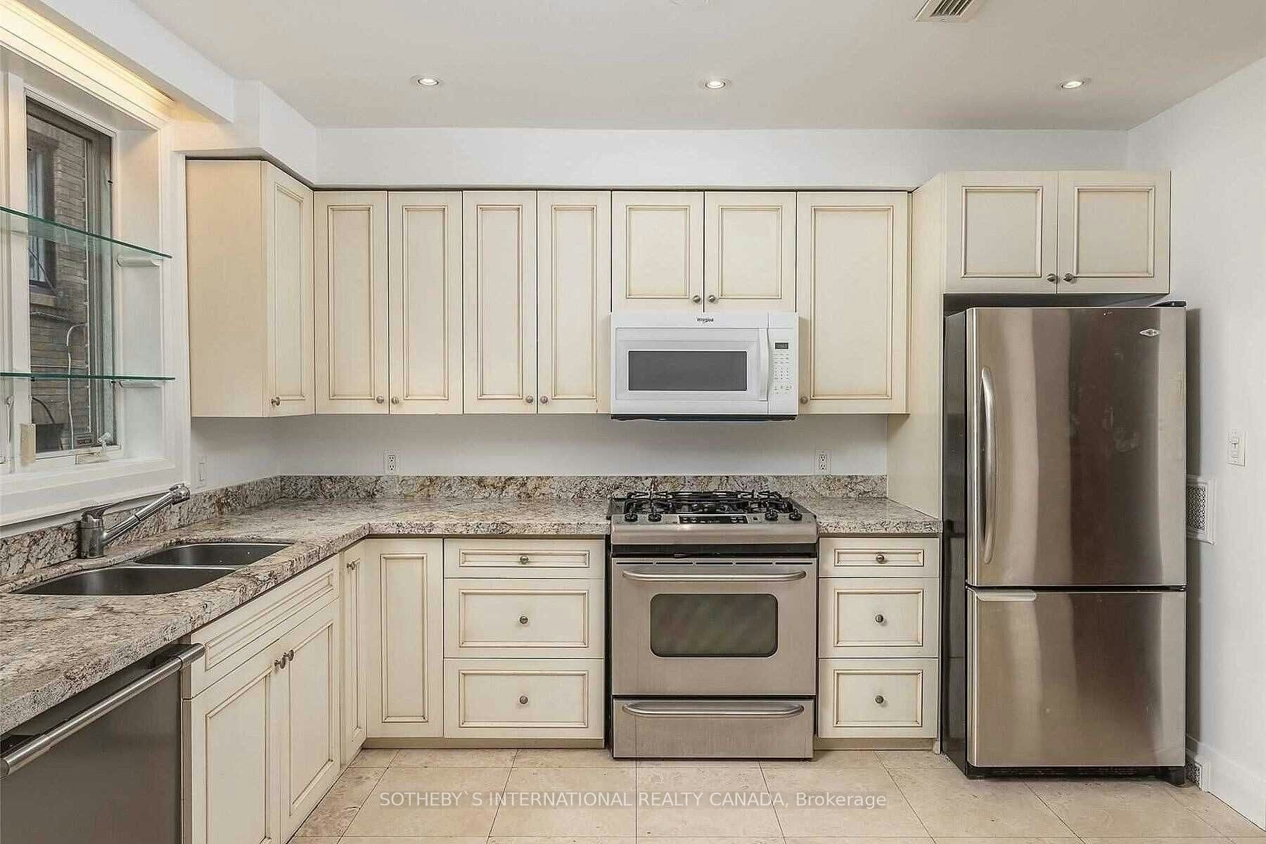 Main Fl-130 Highbourne Road, Toronto, ON, M5P 2J7 - 14
