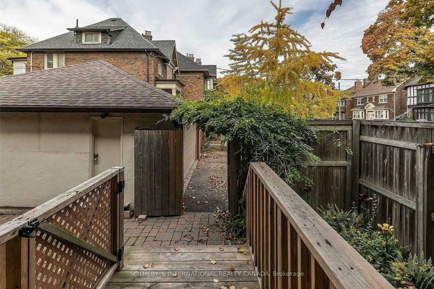 Main Fl-130 Highbourne Road, Toronto, ON, M5P 2J7 - 24