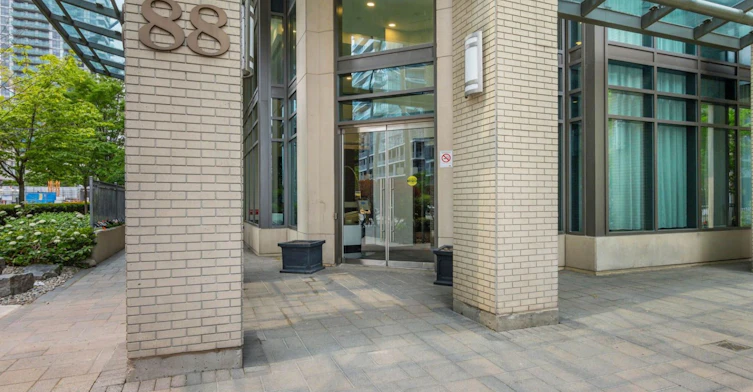 405-88 Broadway Avenue, Toronto, ON, M4P 0A5 - 2