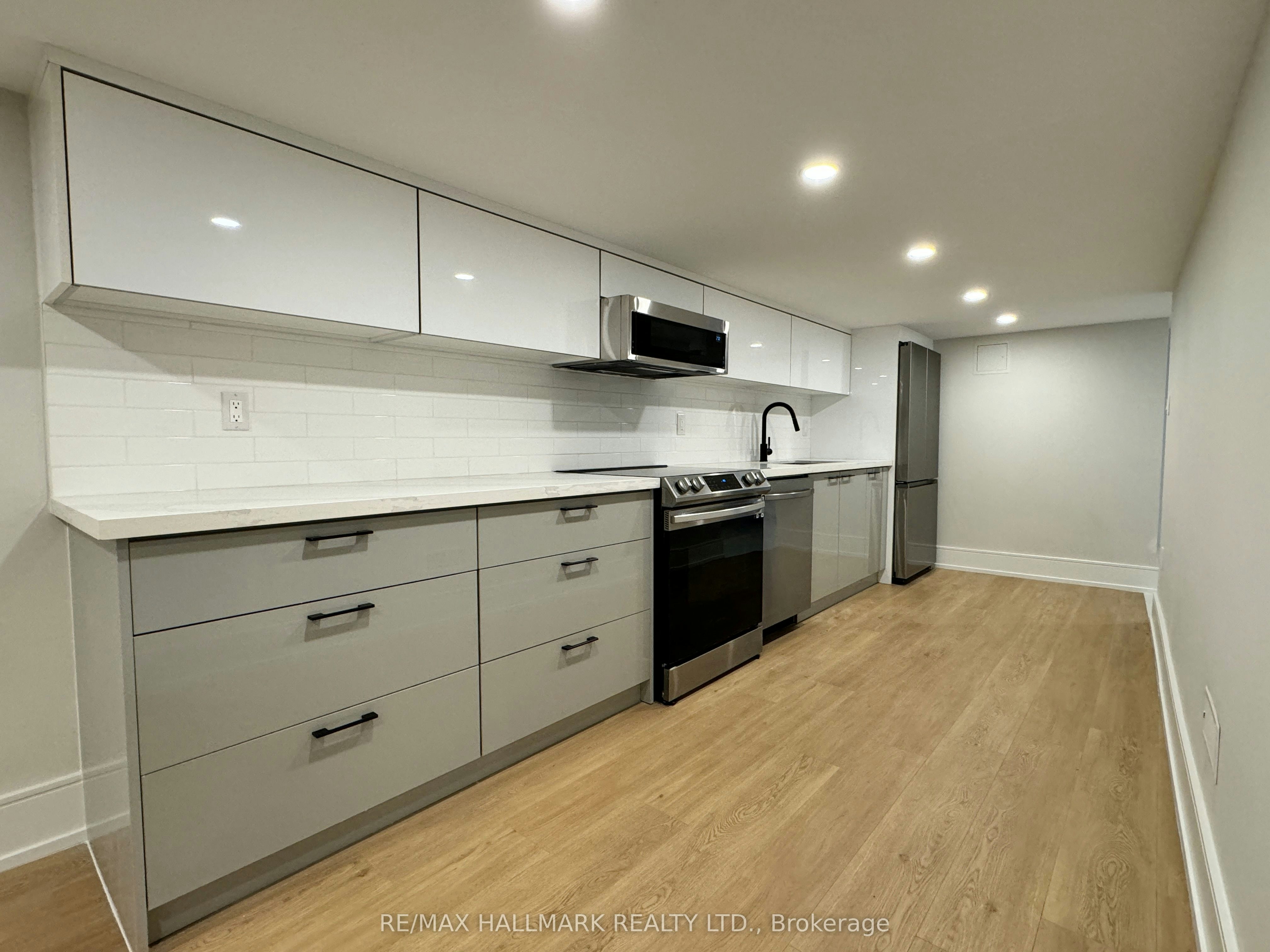 Bsmt-116 Bellevue Avenue, Toronto, ON, M5T 2N9 - 2