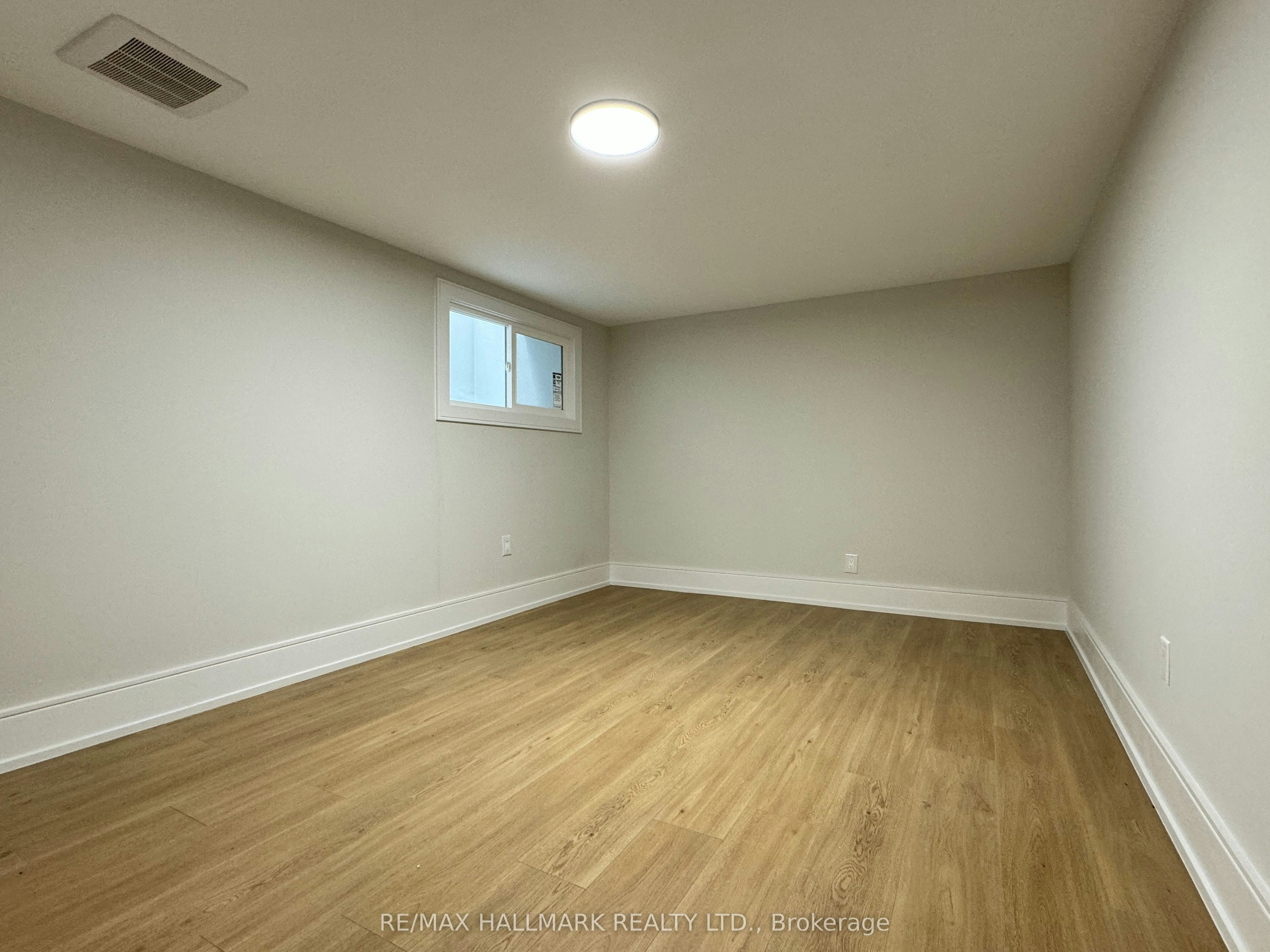 Bsmt-116 Bellevue Avenue, Toronto, ON, M5T 2N9 - 5