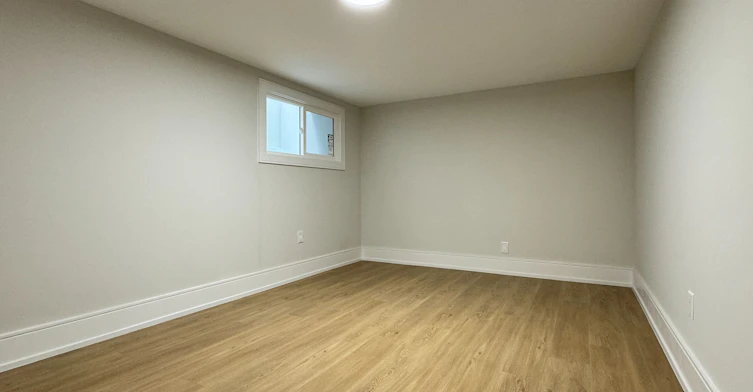 Bsmt-116 Bellevue Avenue, Toronto, ON, M5T 2N9 - 5