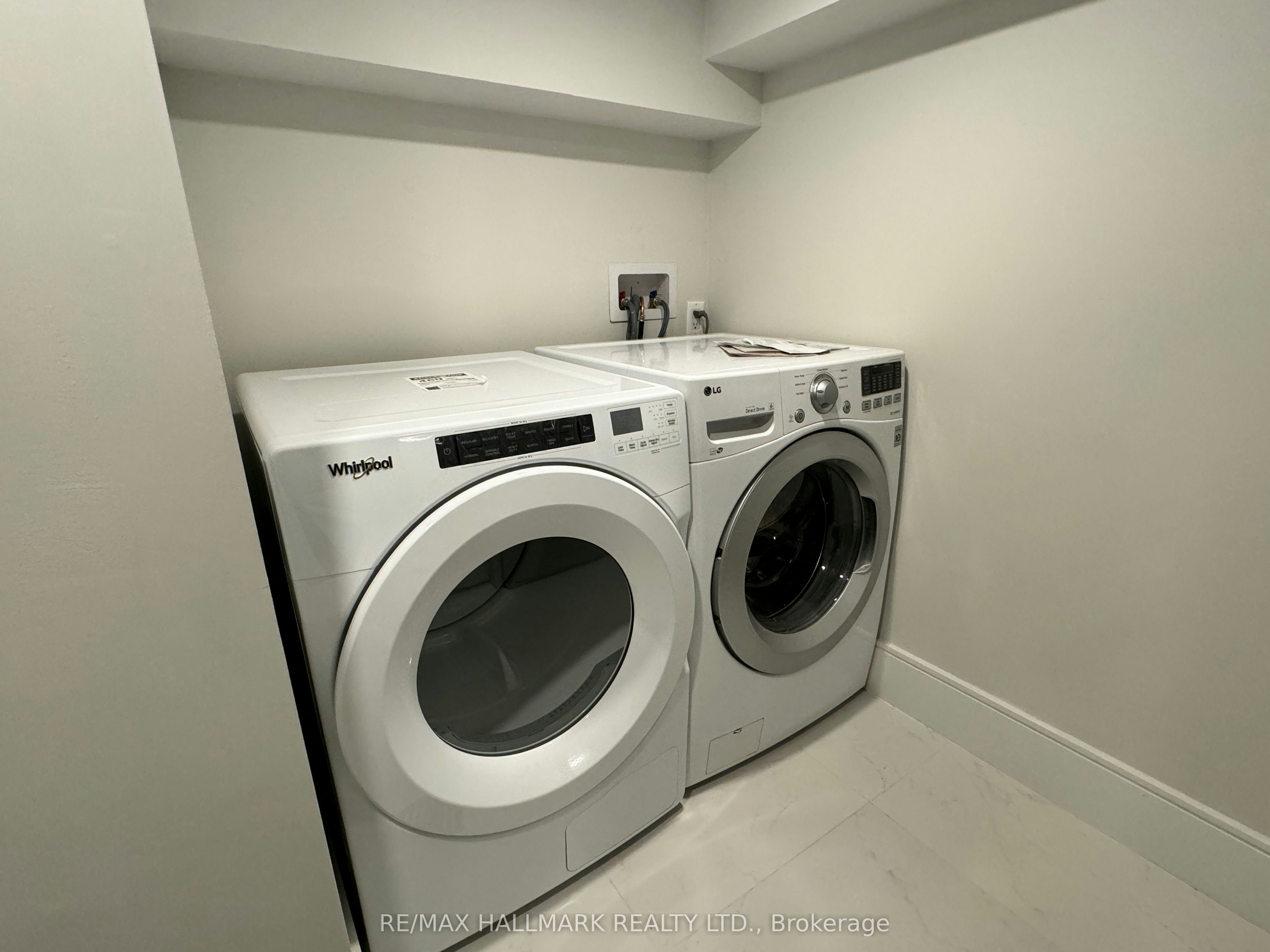 Bsmt-116 Bellevue Avenue, Toronto, ON, M5T 2N9 - 8