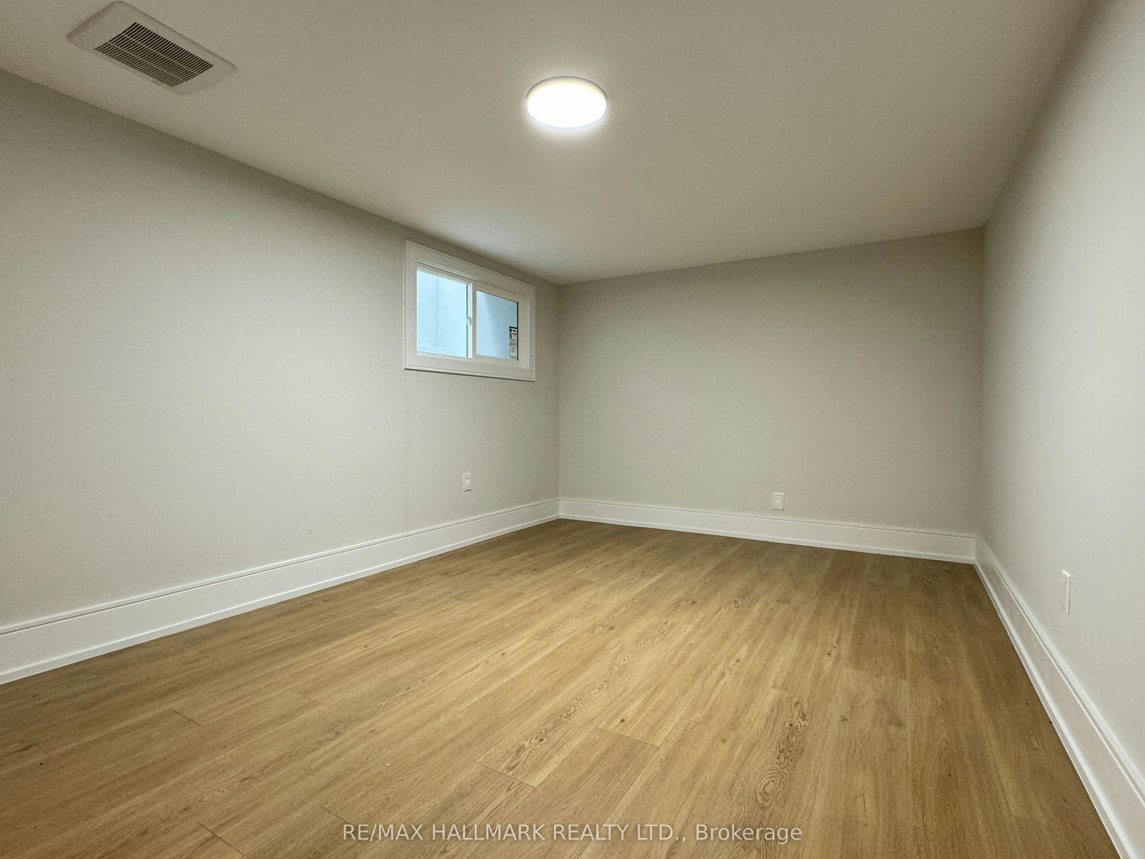 Bsmt-116 Bellevue Avenue, Toronto, ON, M5T 2N9 - 6