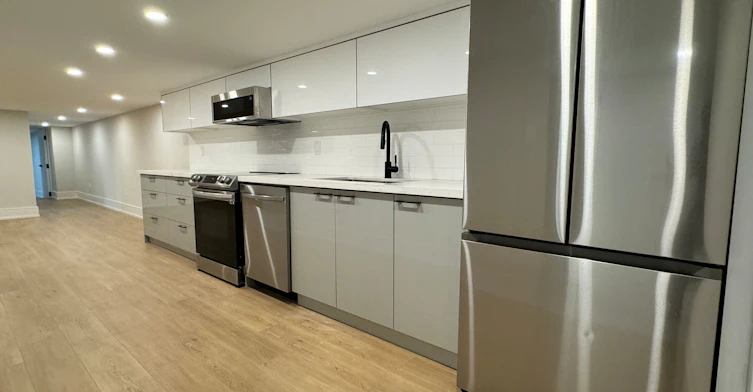 Bsmt-116 Bellevue Avenue, Toronto, ON, M5T 2N9 - 3