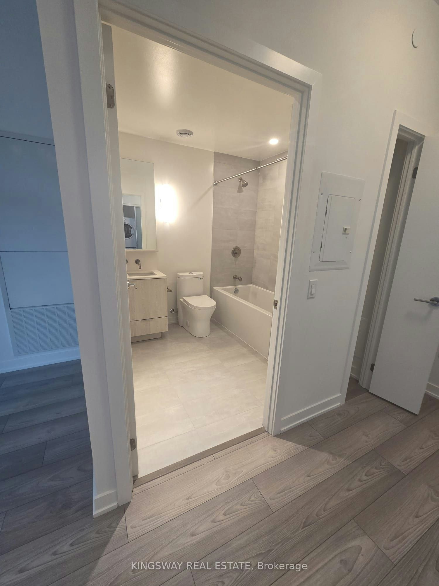 1208-110 Broadway Avenue, Toronto, ON, M4P 1V7 - 9