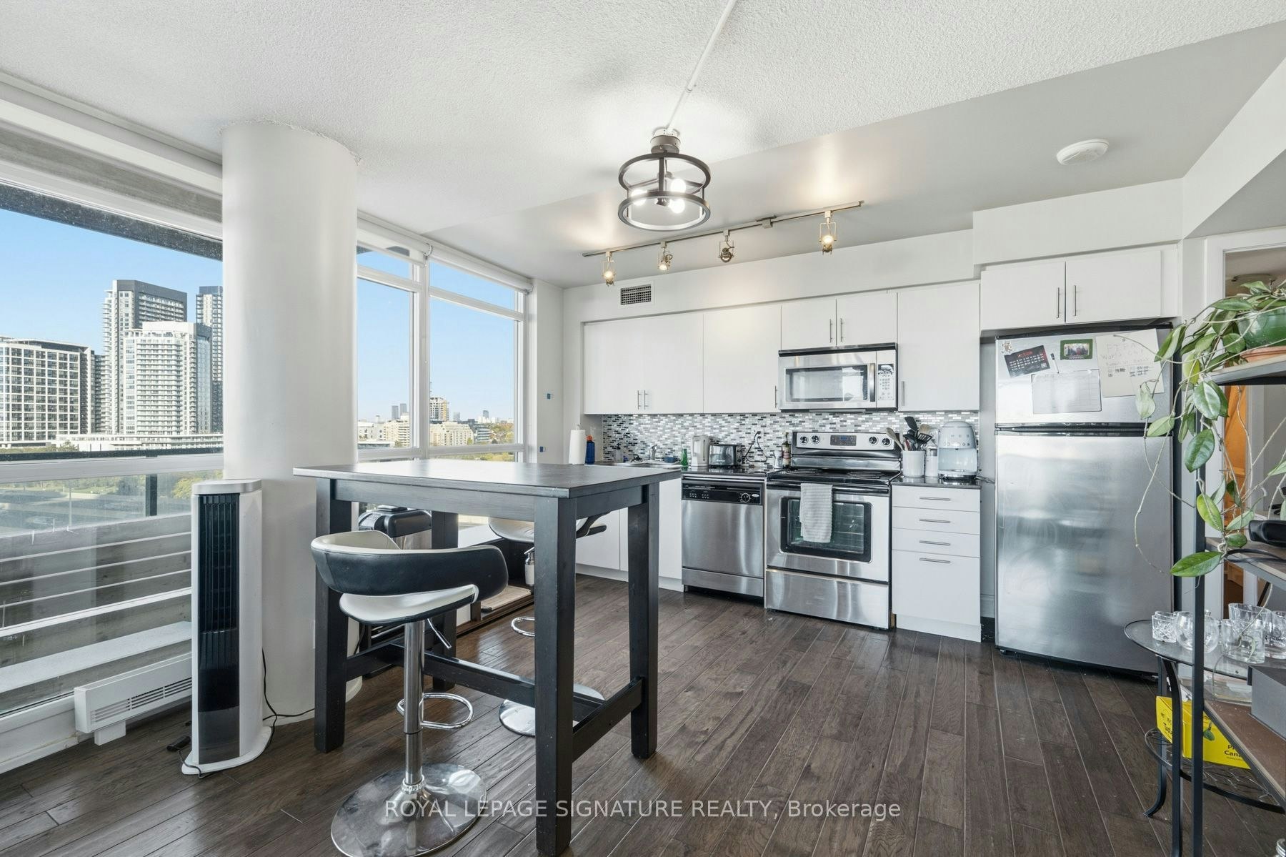 1359-209 Fort York Boulevard, Toronto, ON, M5V 4A1 - 9