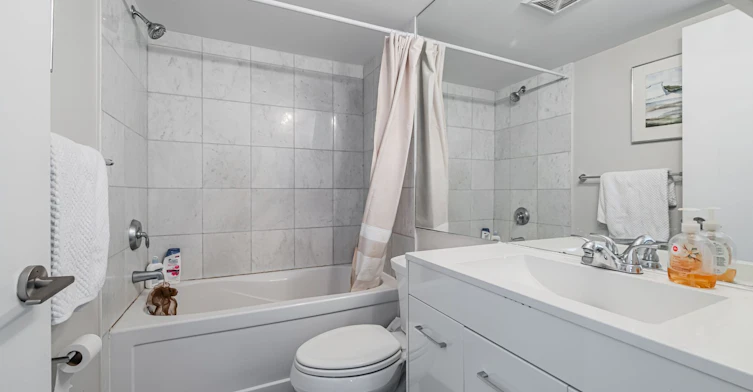 1359-209 Fort York Boulevard, Toronto, ON, M5V 4A1 - 19