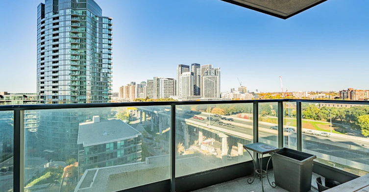 1359-209 Fort York Boulevard, Toronto, ON, M5V 4A1 - 23