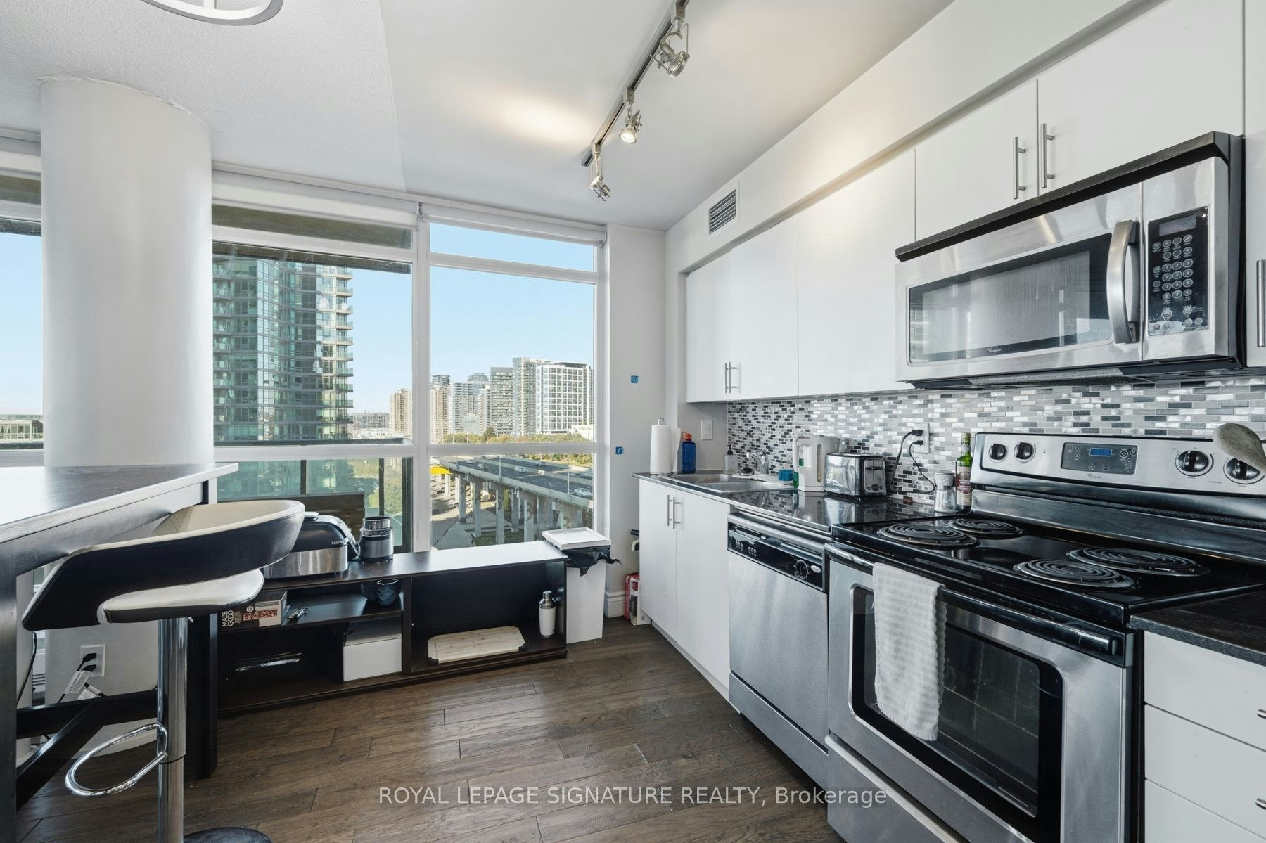 1359-209 Fort York Boulevard, Toronto, ON, M5V 4A1 - 10