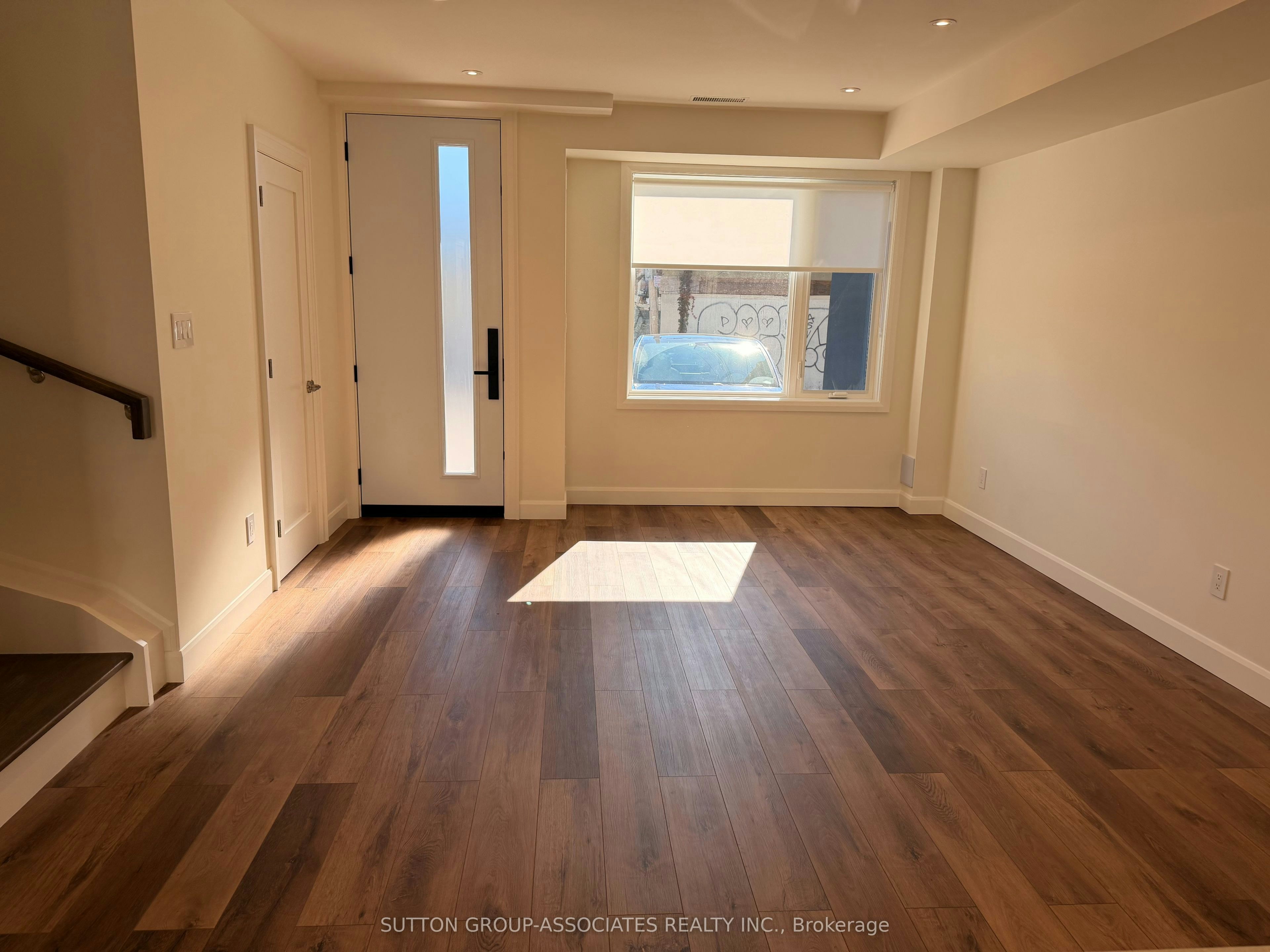Laneway Unit-29 Earnscliffe Road, Toronto, ON, M6E 1J4 - 6