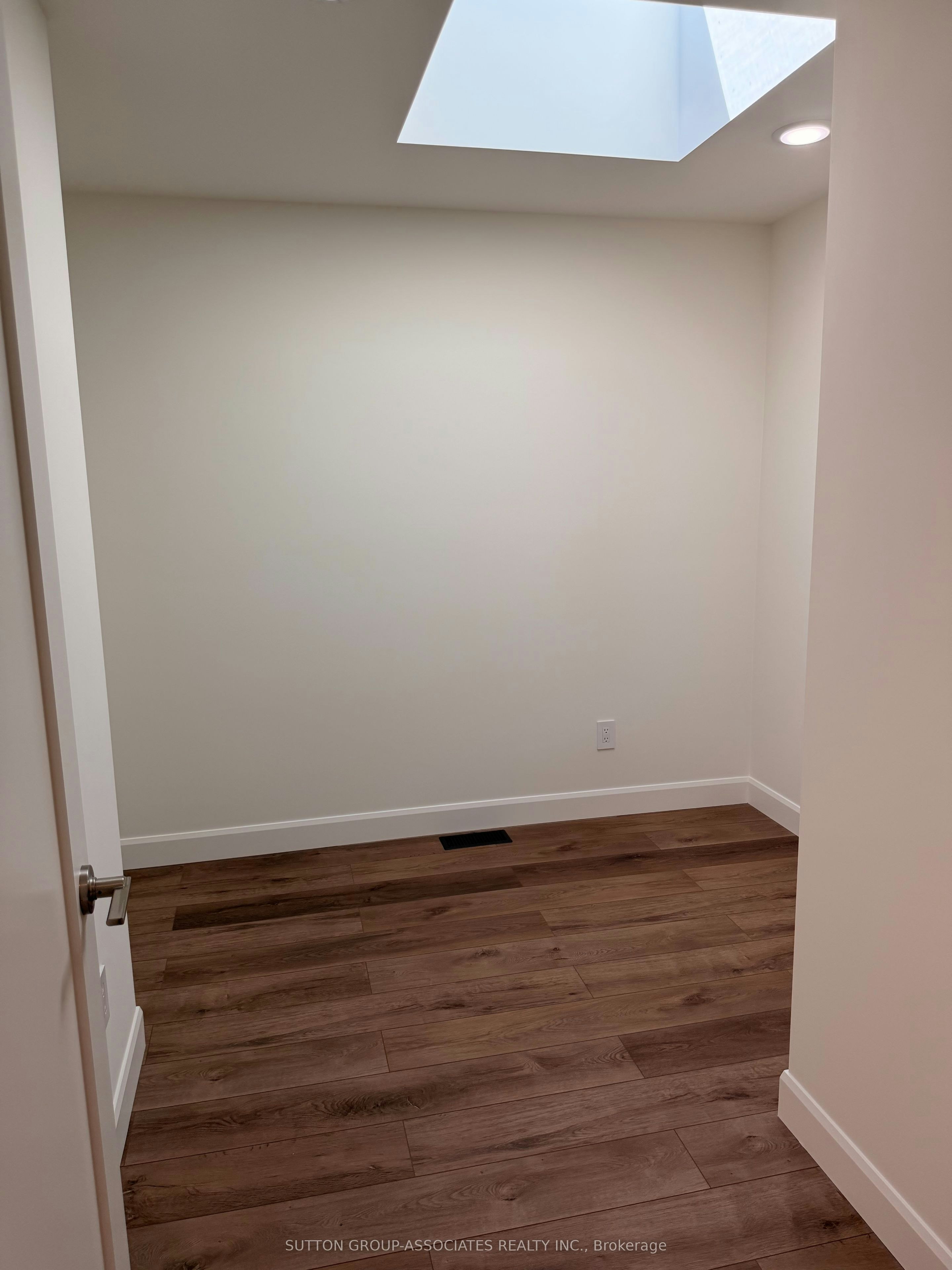 Laneway Unit-29 Earnscliffe Road, Toronto, ON, M6E 1J4 - 19