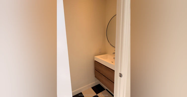 Laneway Unit-29 Earnscliffe Road, Toronto, ON, M6E 1J4 - 11