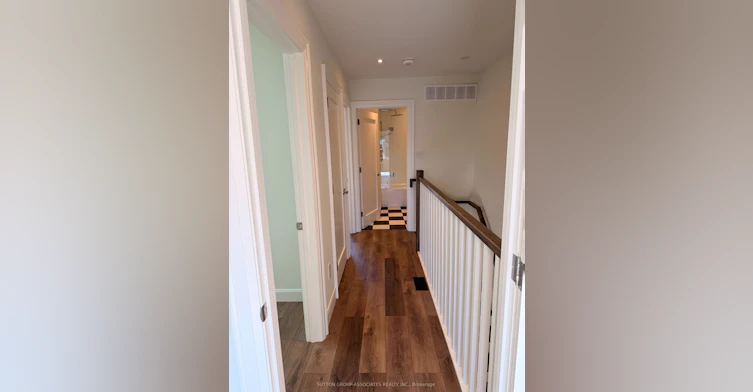Laneway Unit-29 Earnscliffe Road, Toronto, ON, M6E 1J4 - 17