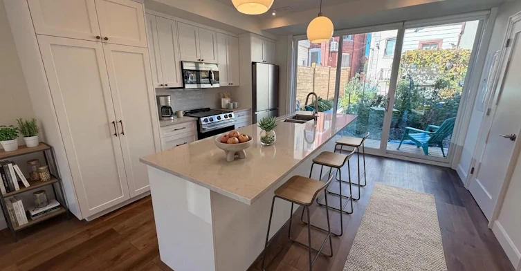 Laneway Unit-29 Earnscliffe Road, Toronto, ON, M6E 1J4 - 7