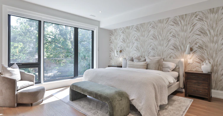 215 Ava Road, Toronto, ON, M6C 1W9 - 25