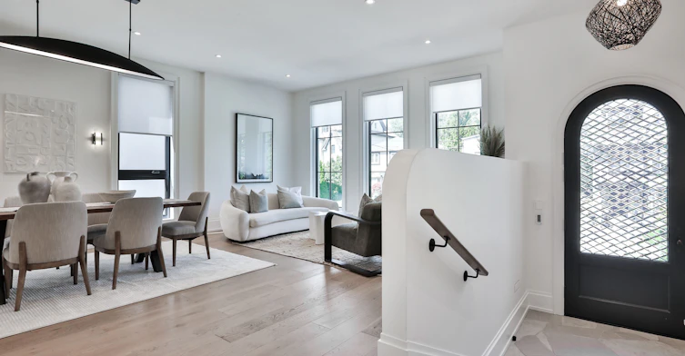 215 Ava Road, Toronto, ON, M6C 1W9 - 5