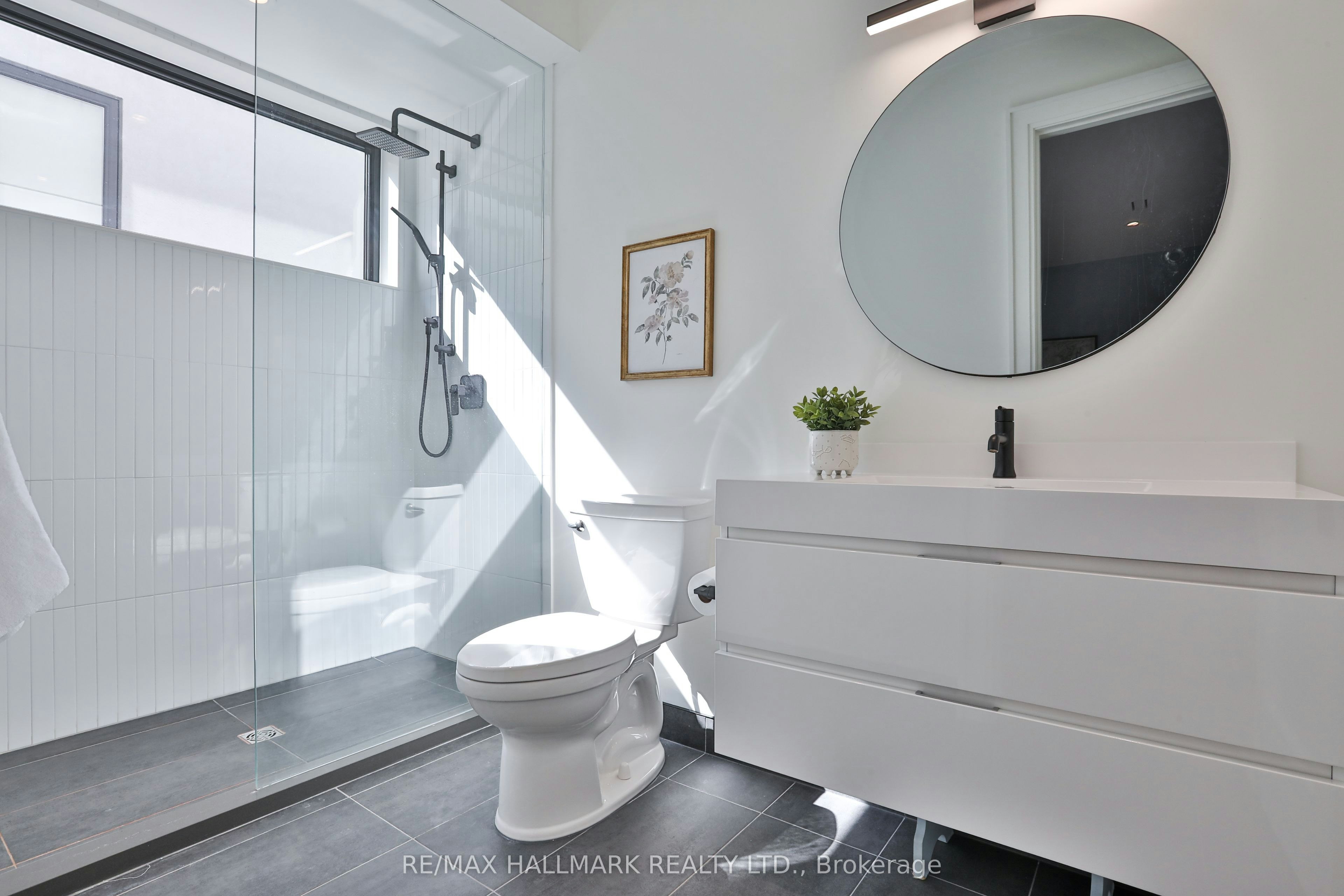 215 Ava Road, Toronto, ON, M6C 1W9 - 29