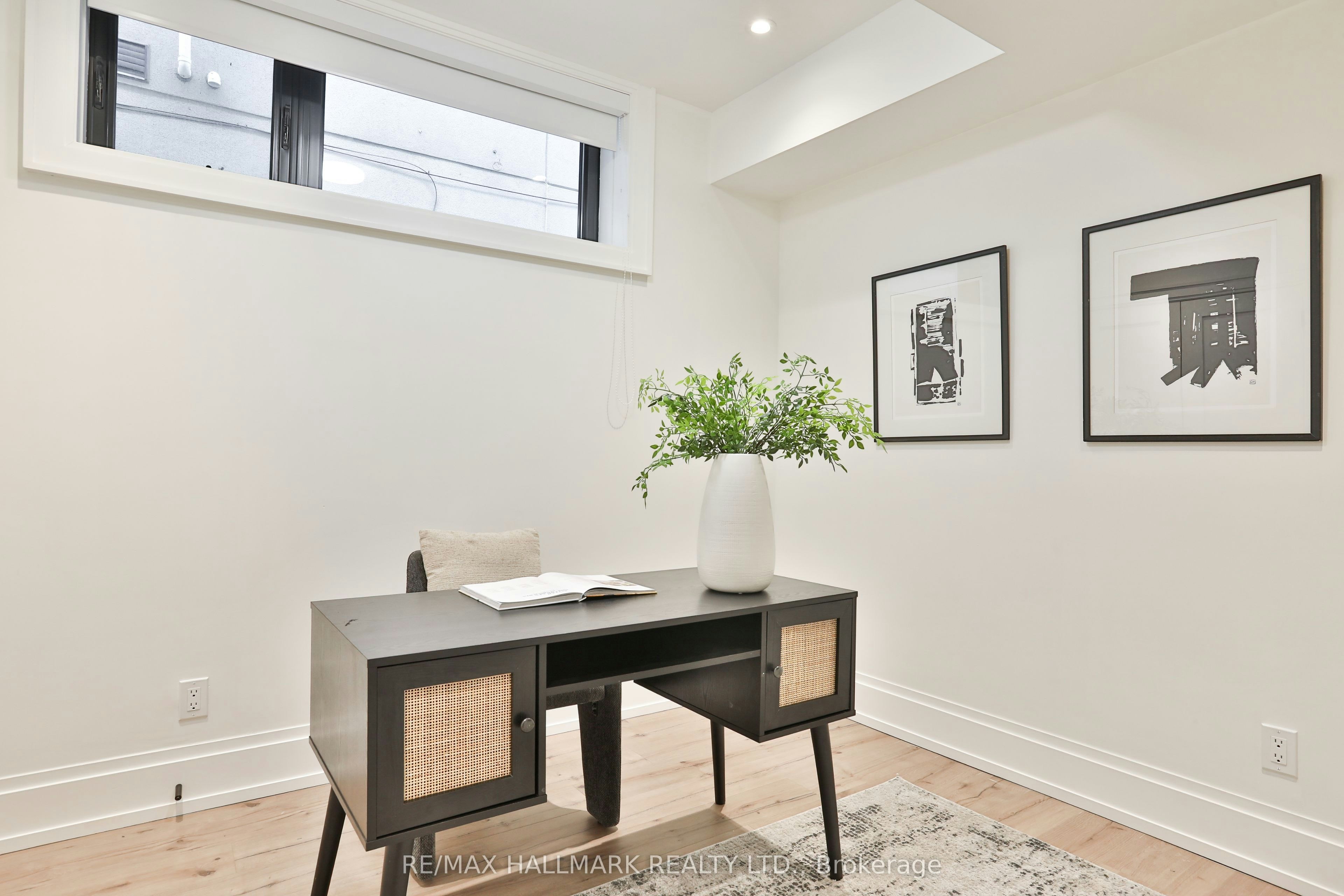 215 Ava Road, Toronto, ON, M6C 1W9 - 45
