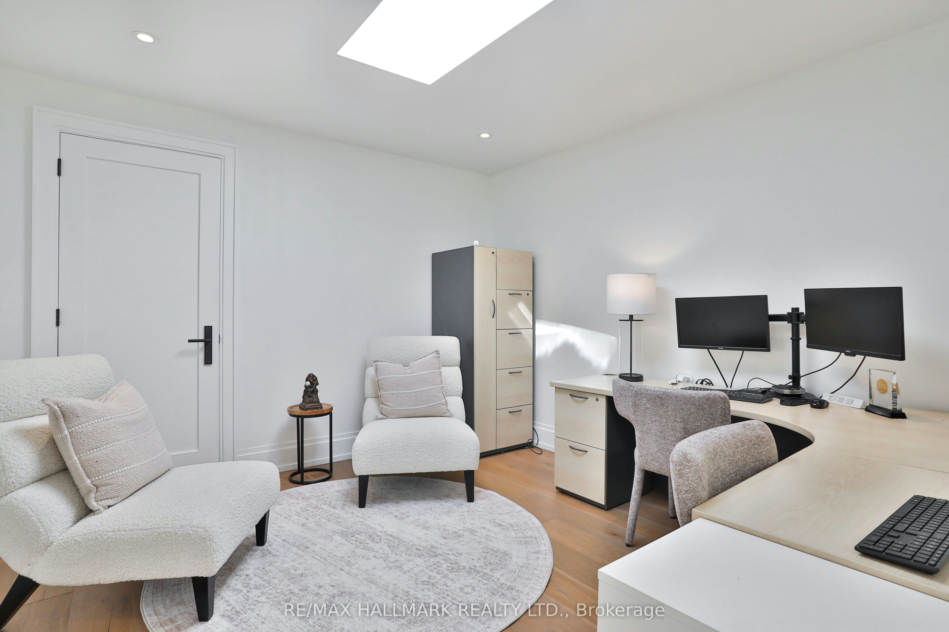 215 Ava Road, Toronto, ON, M6C 1W9 - 35