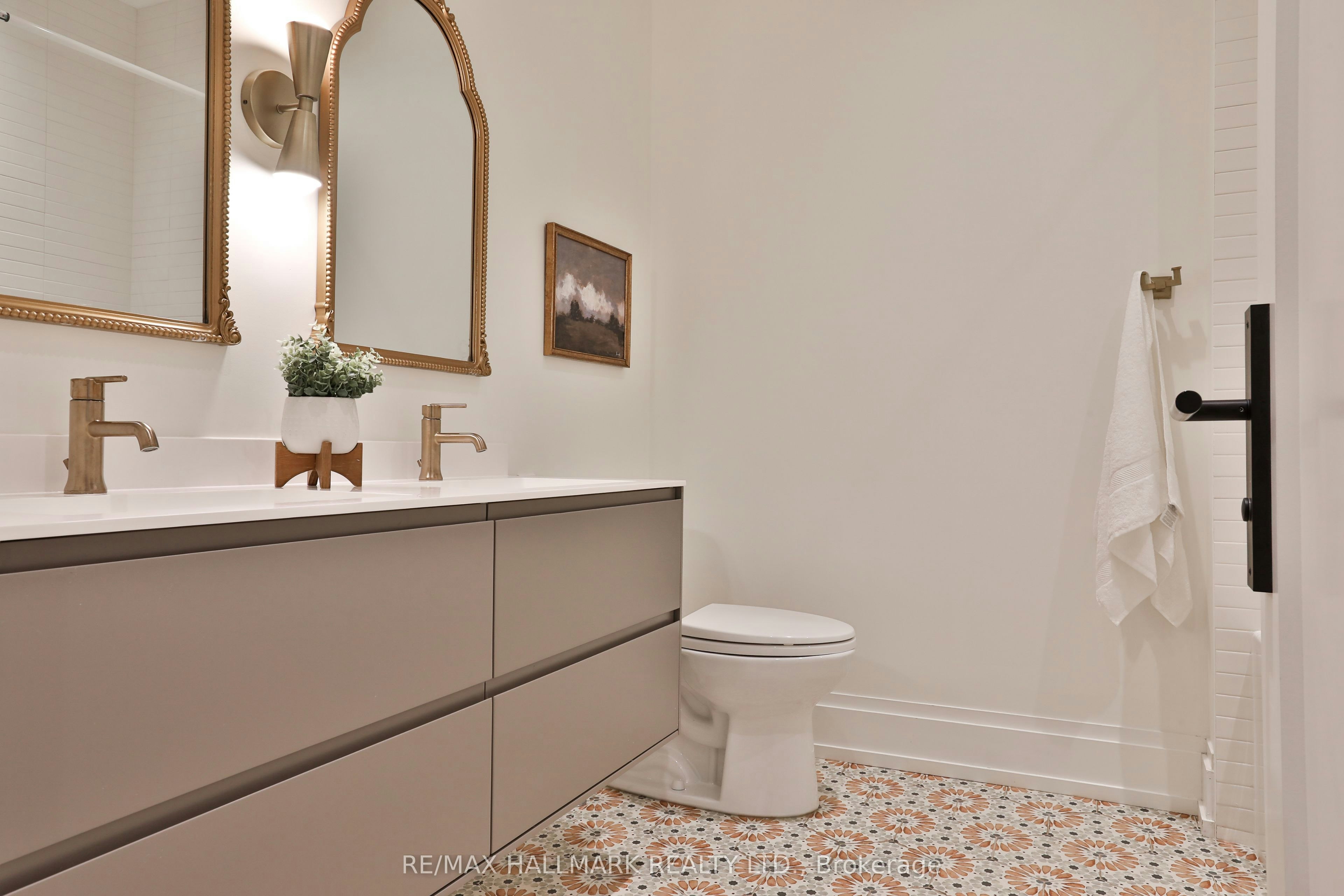 215 Ava Road, Toronto, ON, M6C 1W9 - 33