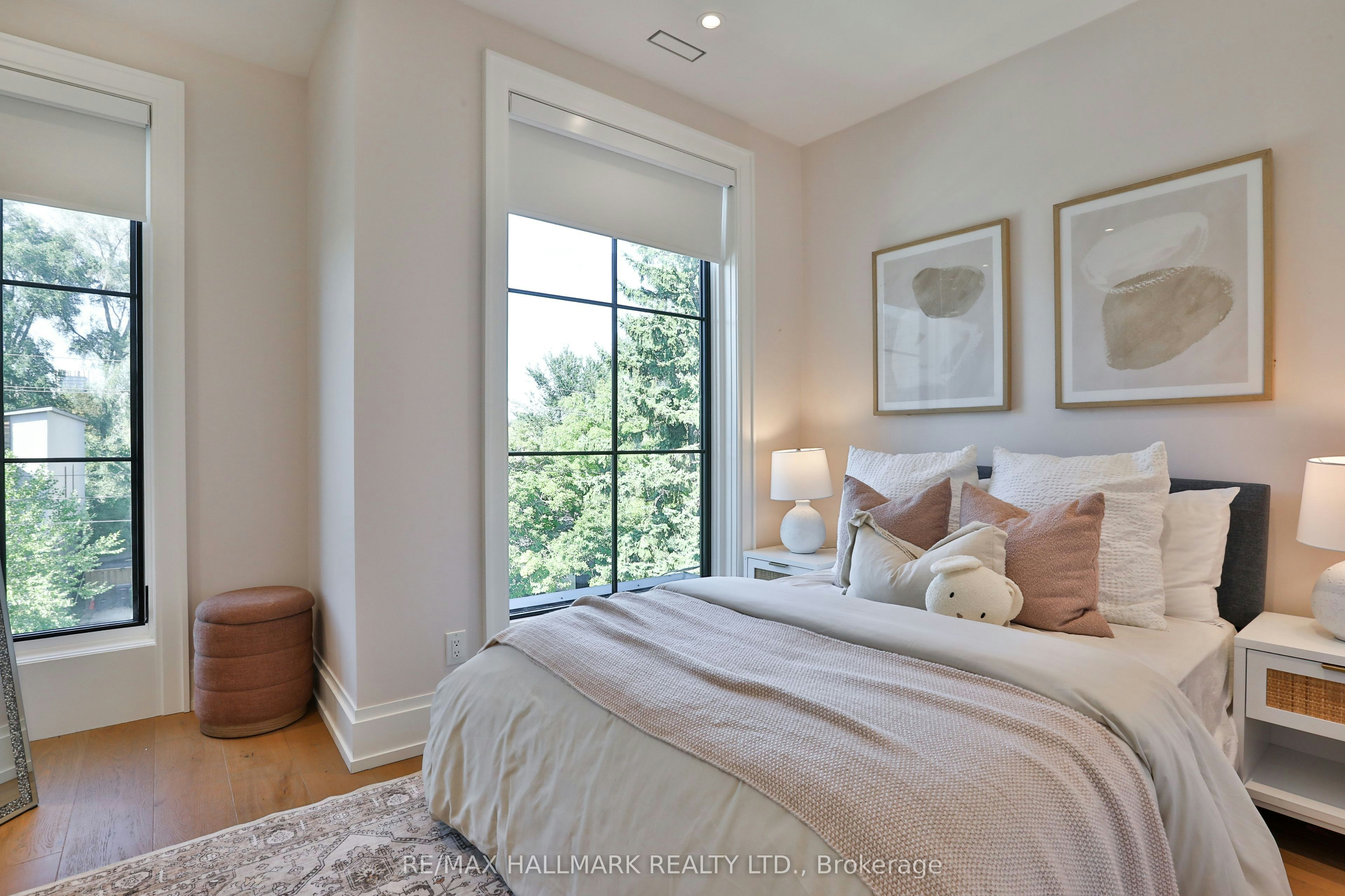 215 Ava Road, Toronto, ON, M6C 1W9 - 31