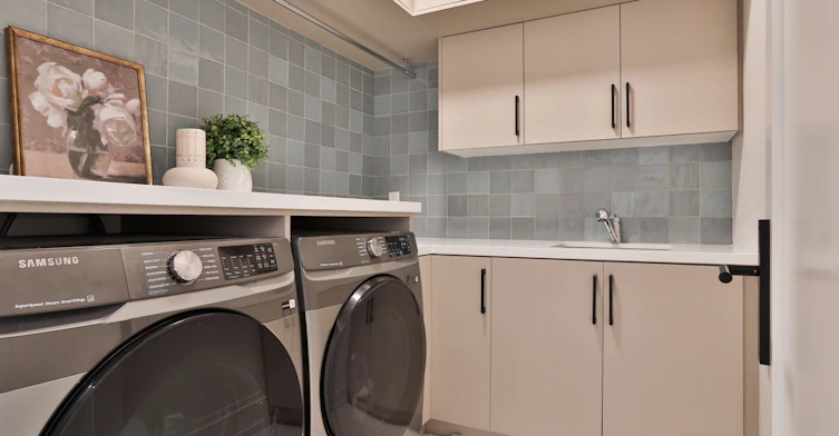 215 Ava Road, Toronto, ON, M6C 1W9 - 34