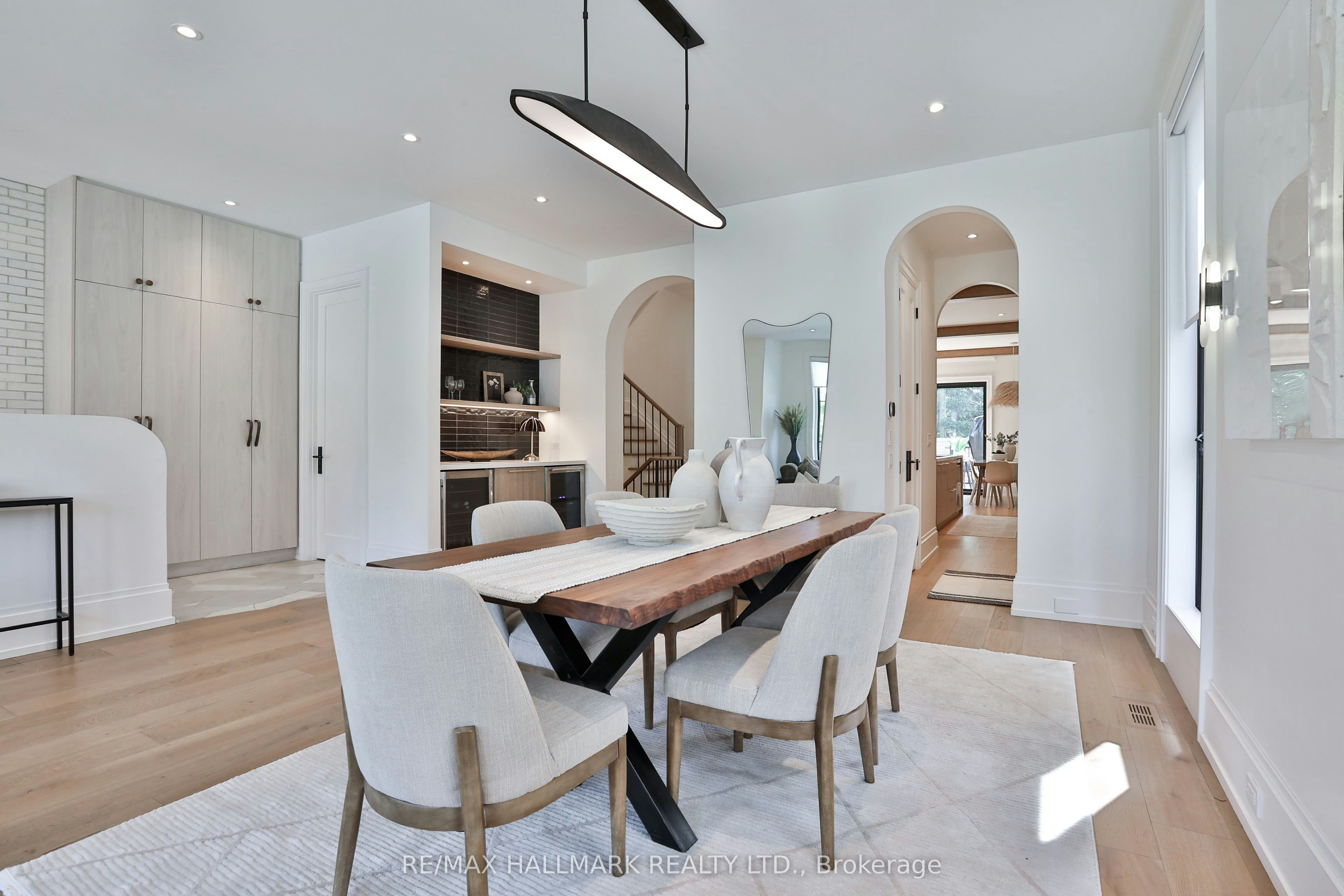 215 Ava Road, Toronto, ON, M6C 1W9 - 10