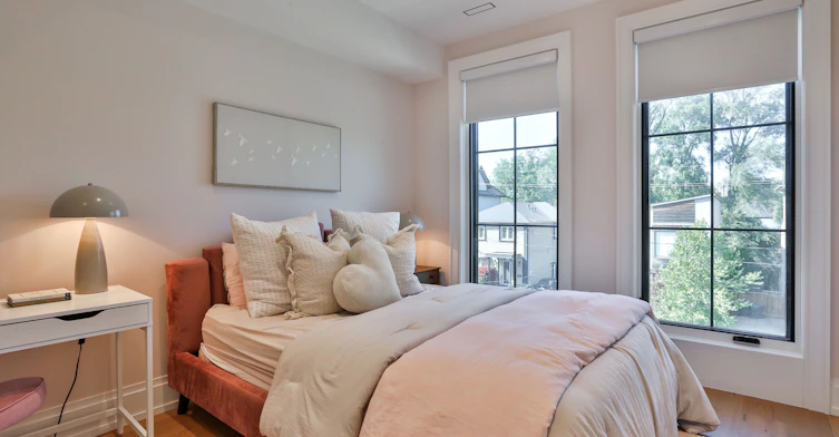 215 Ava Road, Toronto, ON, M6C 1W9 - 30