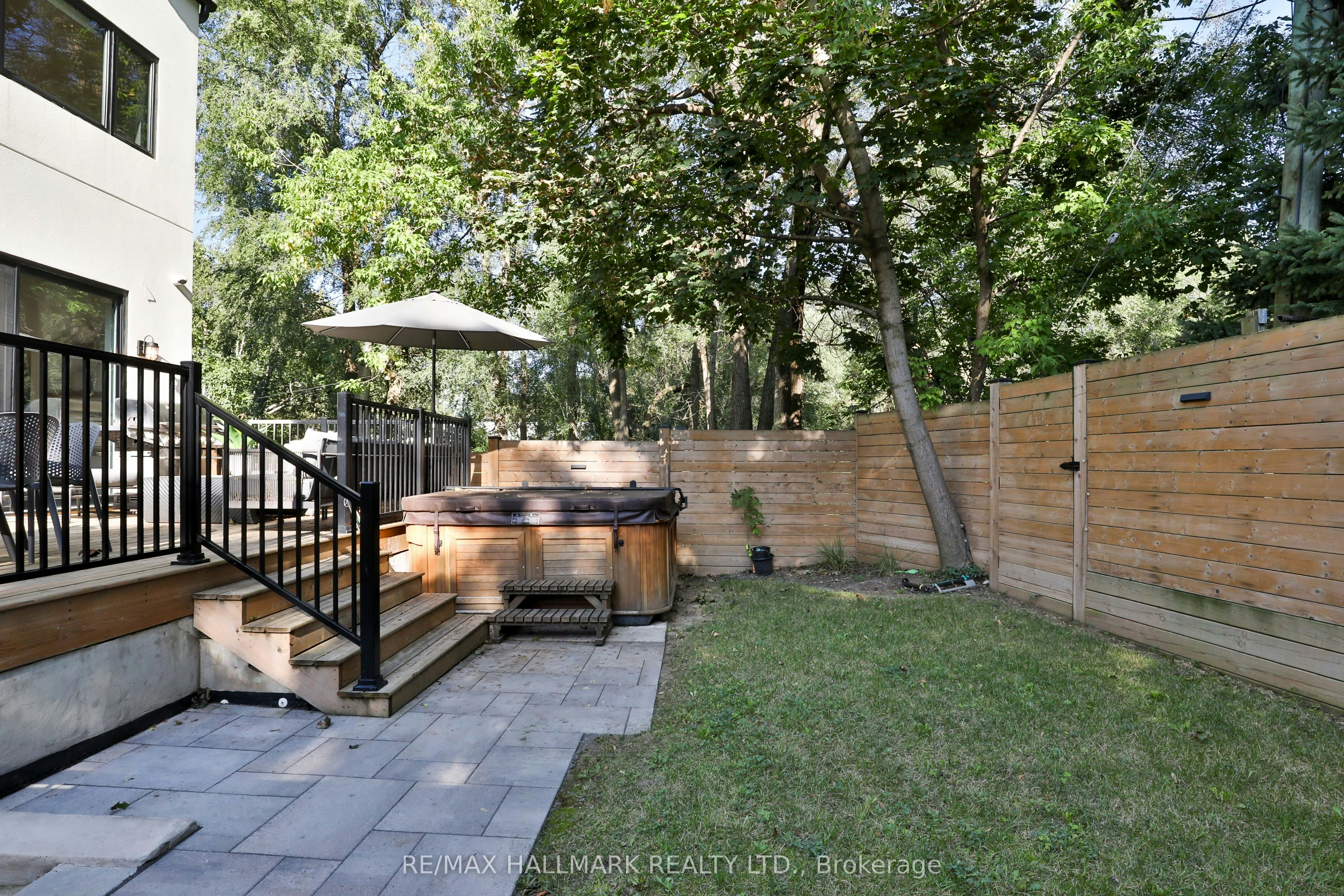215 Ava Road, Toronto, ON, M6C 1W9 - 49