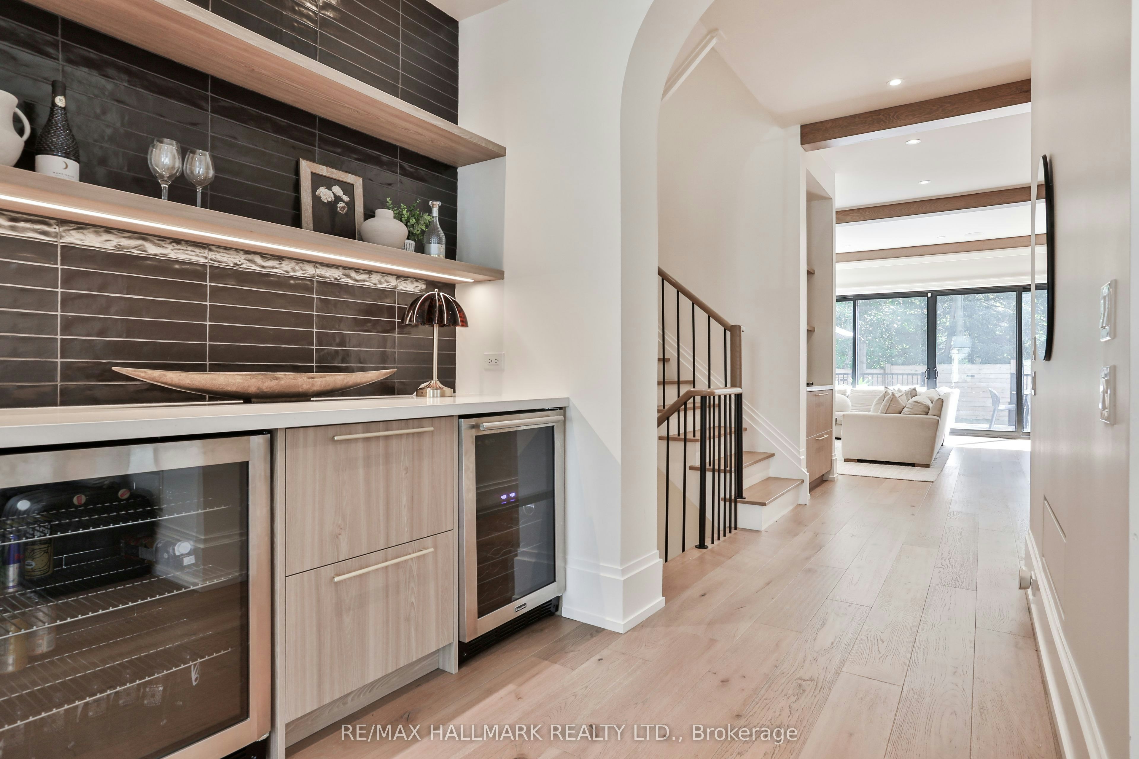 215 Ava Road, Toronto, ON, M6C 1W9 - 12