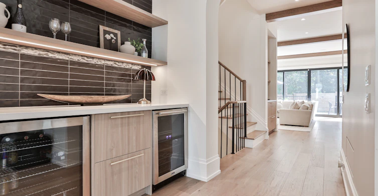 215 Ava Road, Toronto, ON, M6C 1W9 - 12