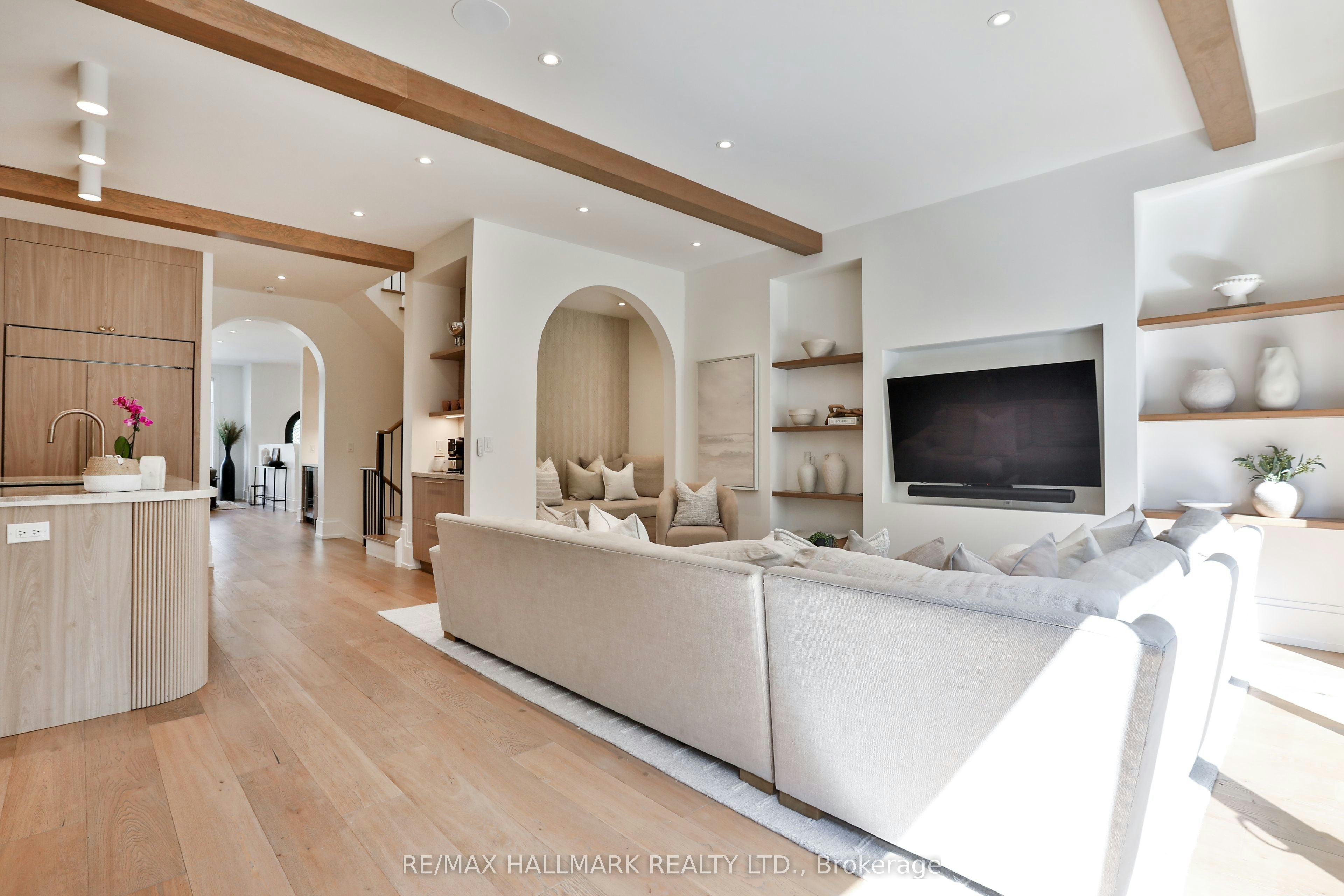 215 Ava Road, Toronto, ON, M6C 1W9 - 21