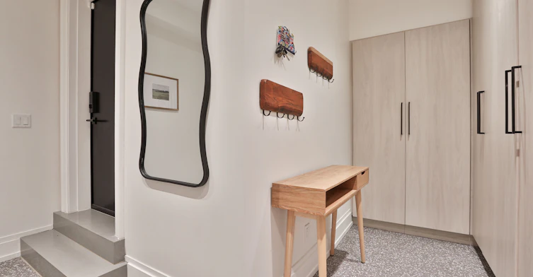 215 Ava Road, Toronto, ON, M6C 1W9 - 46