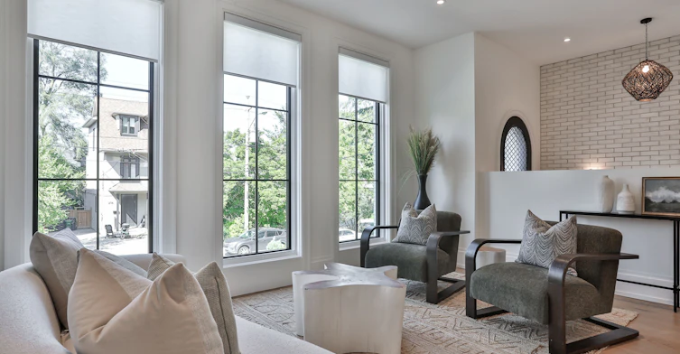 215 Ava Road, Toronto, ON, M6C 1W9 - 7