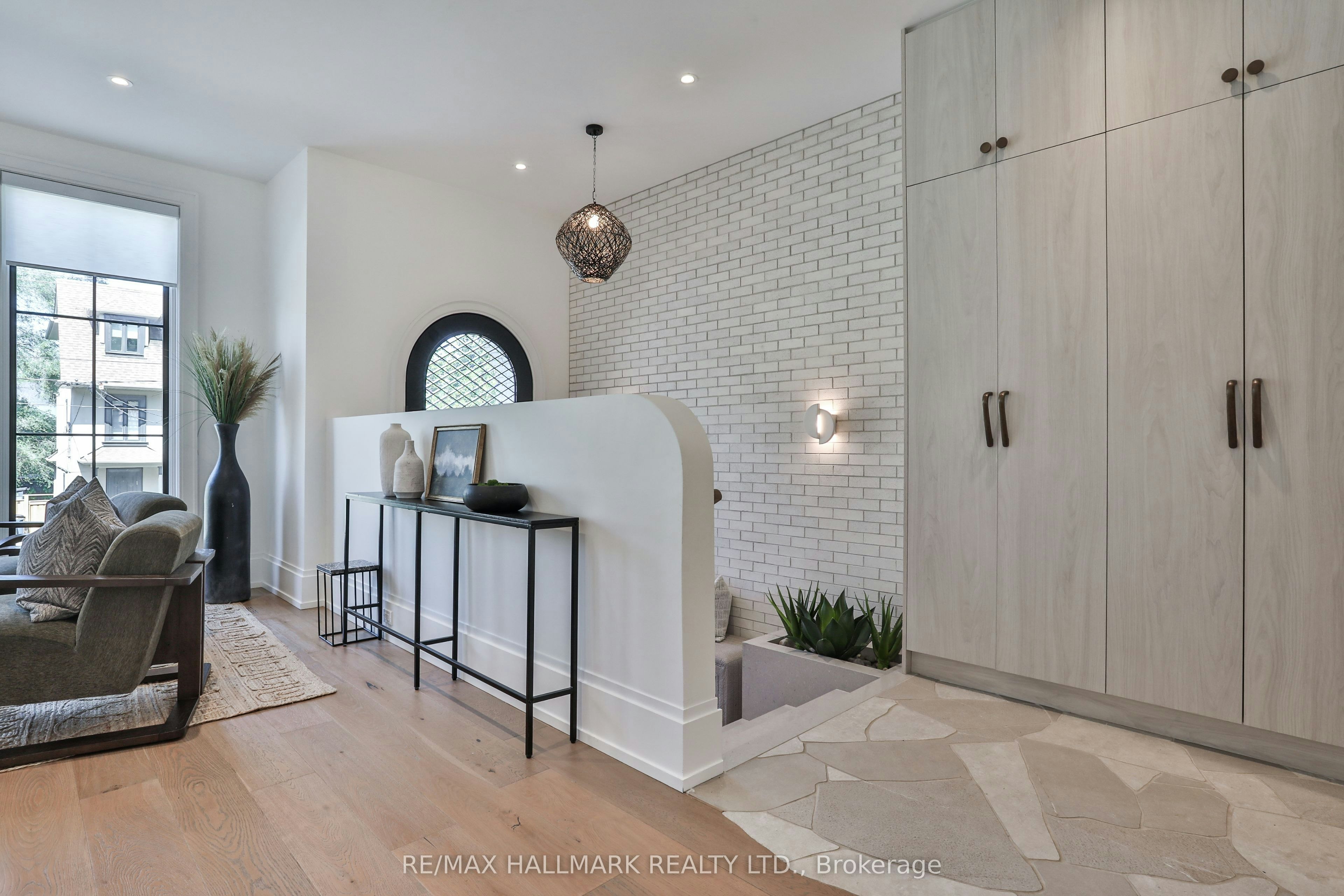 215 Ava Road, Toronto, ON, M6C 1W9 - 4
