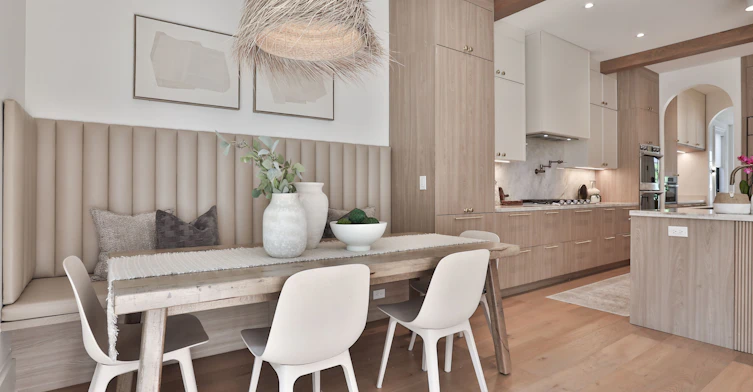 215 Ava Road, Toronto, ON, M6C 1W9 - 23