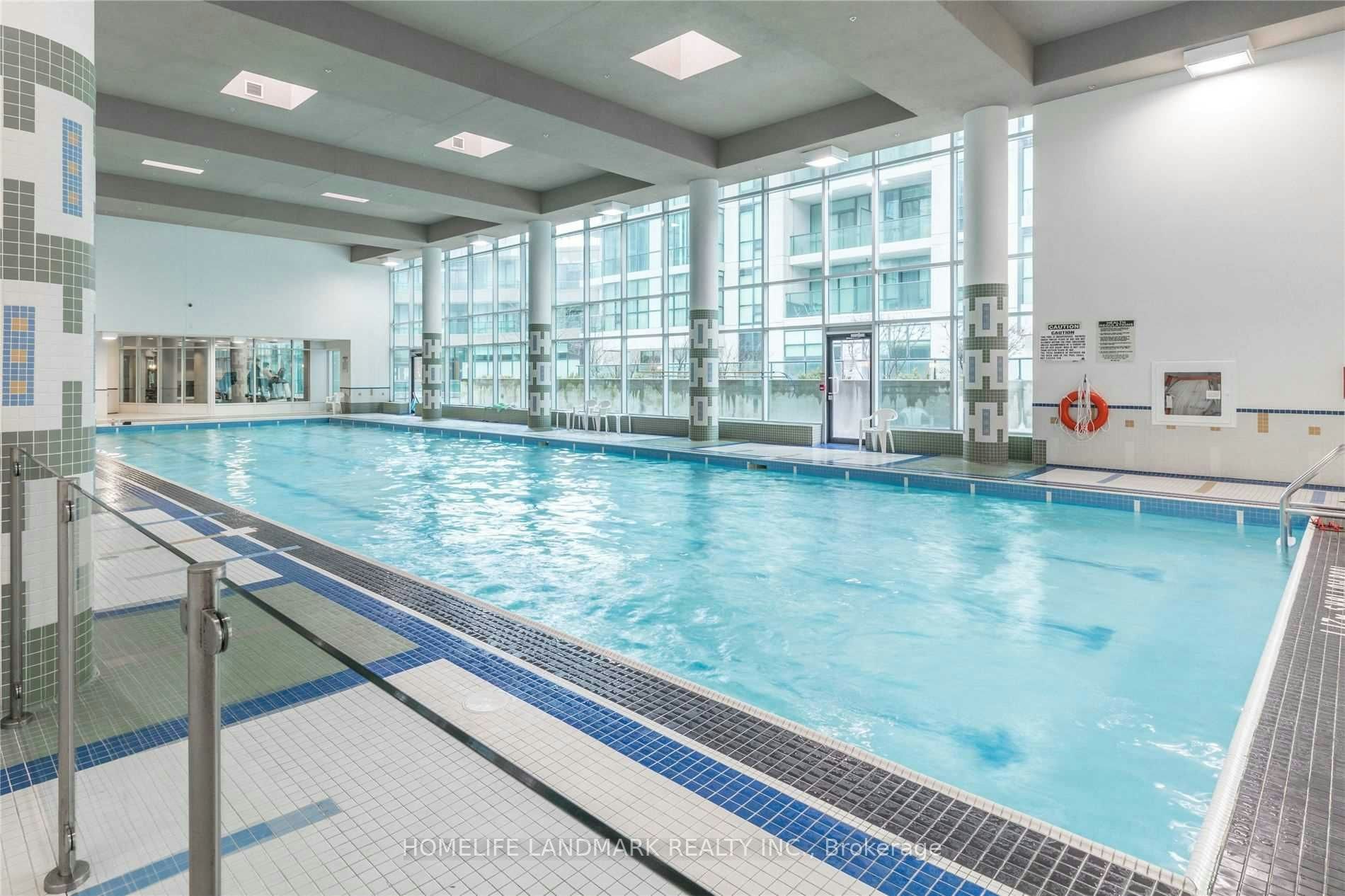 601-33 Bay Street, Toronto, ON, M5J 2Z3 - 4