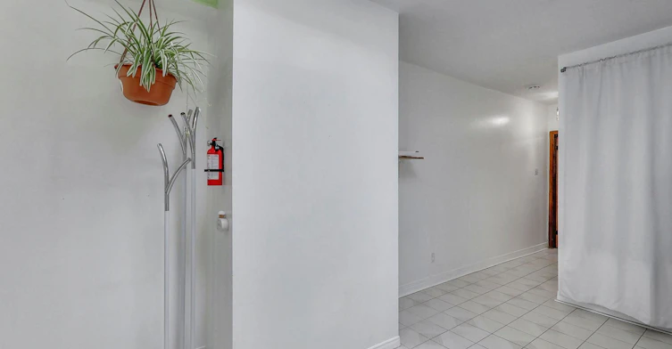 Apt #2-1584 Dundas Street W, Toronto, ON, M6K 1T8 - 8