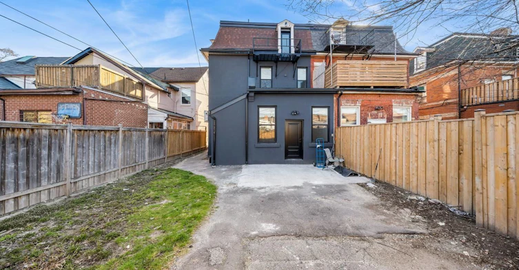 Studio-208 Dovercourt Road, Toronto, ON, M6J 3C8 - 16