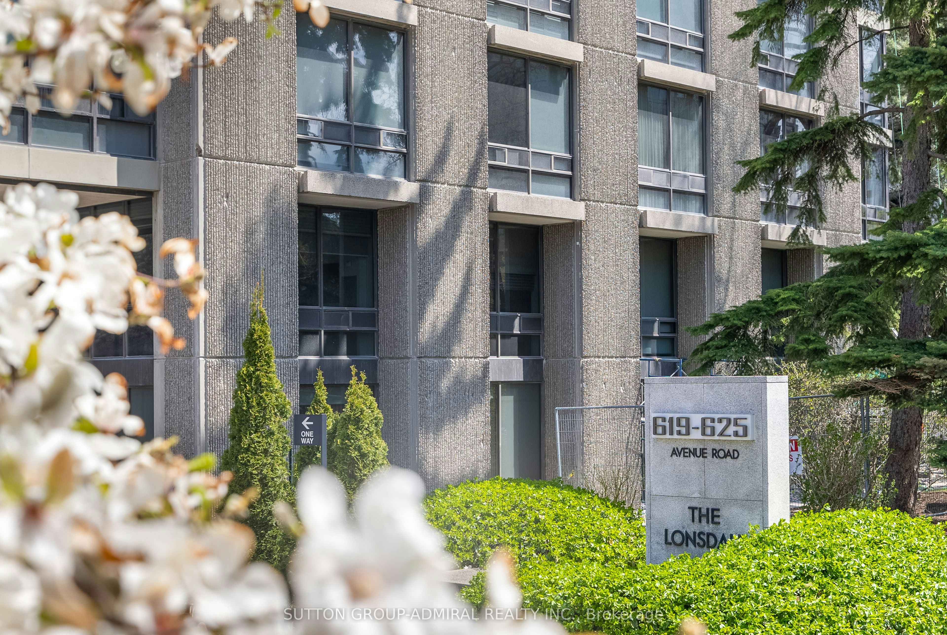 1404-619 Avenue Road, Toronto, ON, M4V 2K6