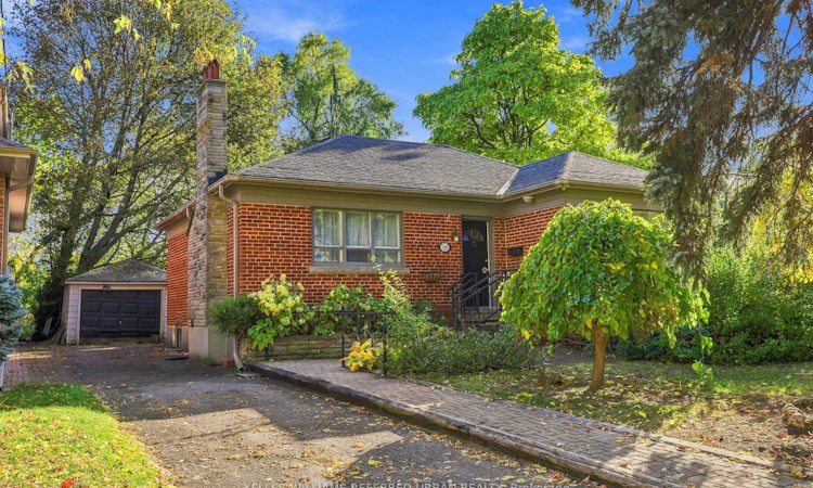 369 Hounslow Avenue