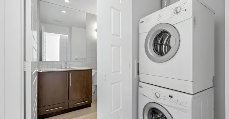PH2-28 Linden Street, Toronto, ON, M4Y 0A4 - 25