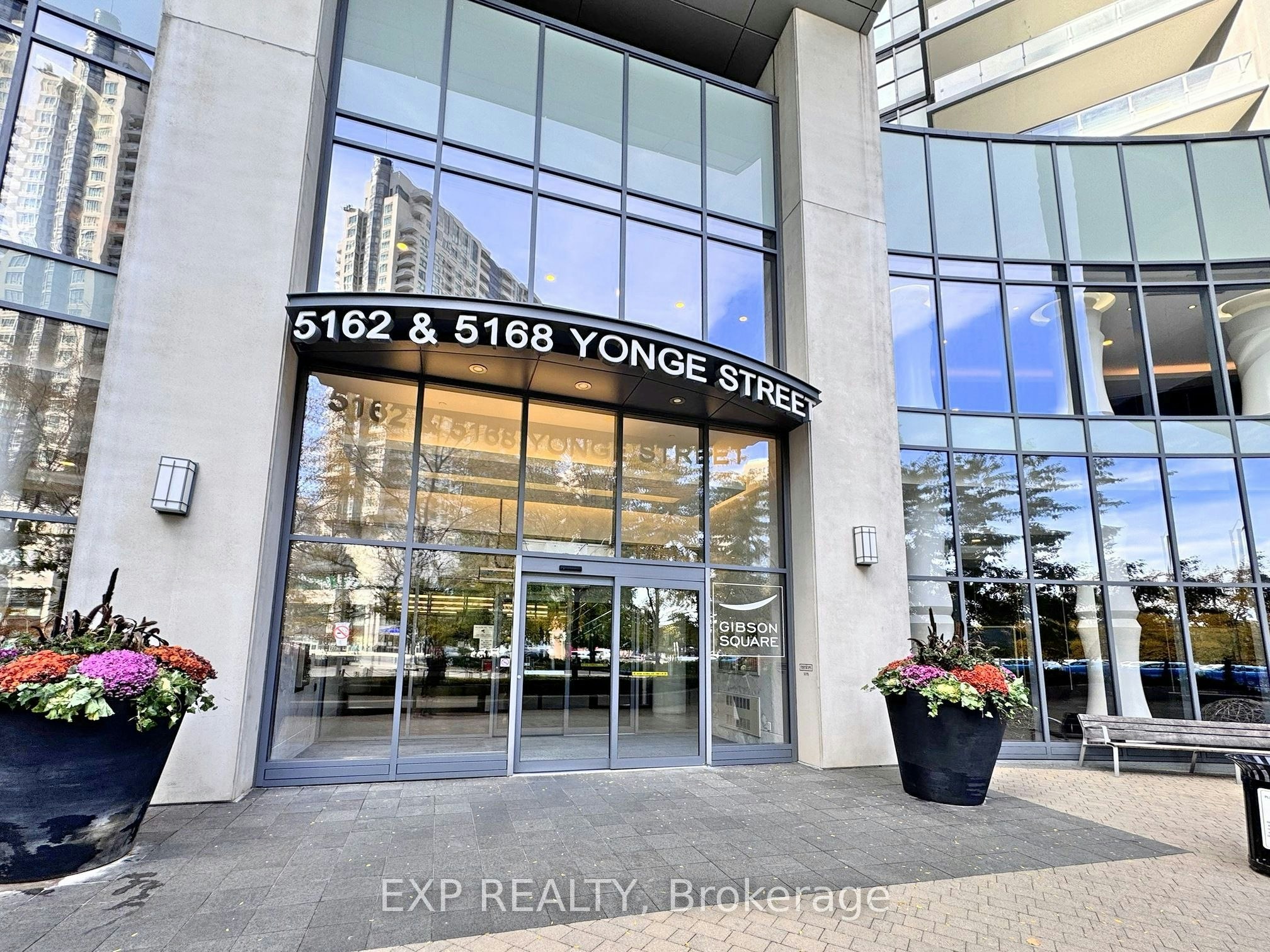 216-5168 Yonge Street, Toronto, ON, M2N 0G1 - 2