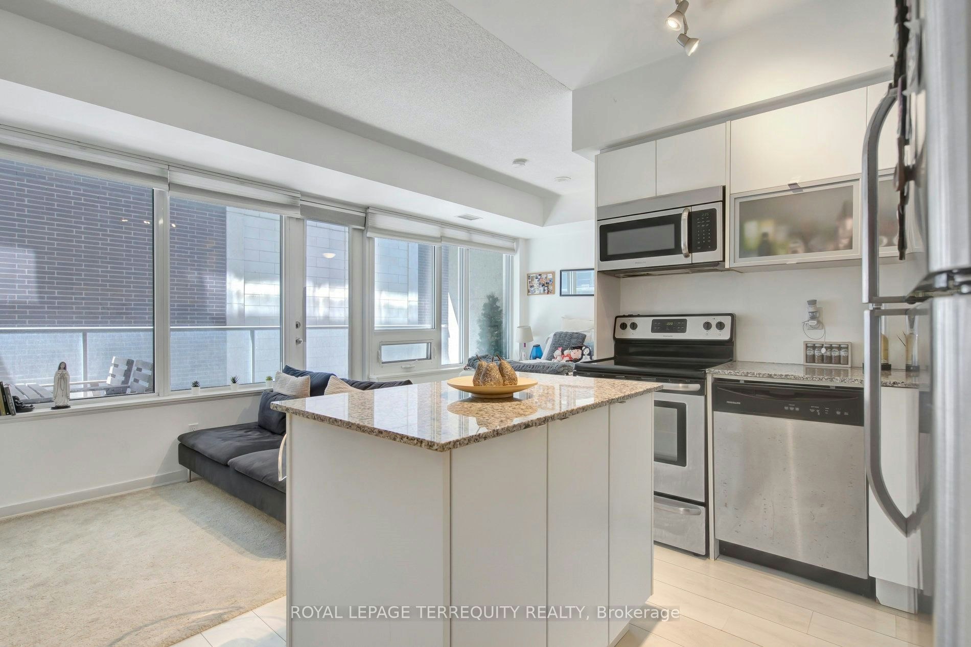 302-55 East Liberty Street, Toronto, ON, M6K 3P9 - 11